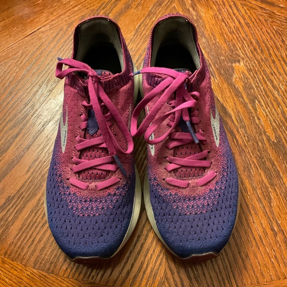 Brooks Levitate 2 DNA AMP Violet Blue Pink & Silver Sharp Running Shoes! - Picture 11 of 16
